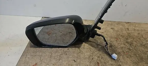 Mitsubishi Grandis Front door electric wing mirror 012233