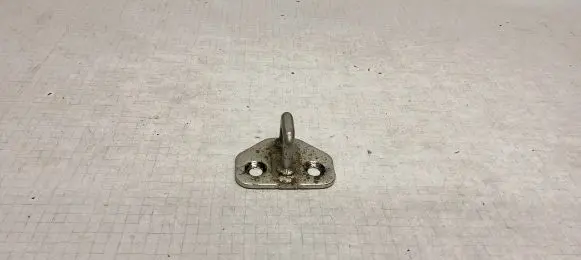 Jeep Grand Cherokee Trunk lock loop 