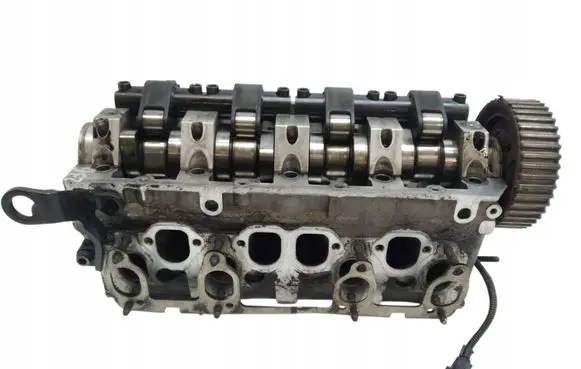 Volkswagen PASSAT B5 Engine head 038103373R