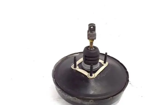 Mazda 626 Brake booster 83404315