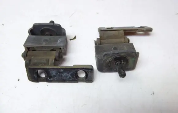Renault Laguna II Tailgate/trunk/boot hinge