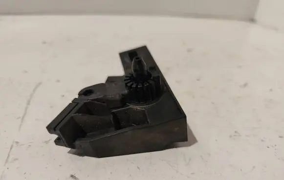 Volkswagen PASSAT B6 Engine bonnet (hood) release handle 1K1823633