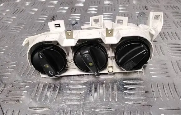Ford Galaxy Climate control unit 96NW18D451A