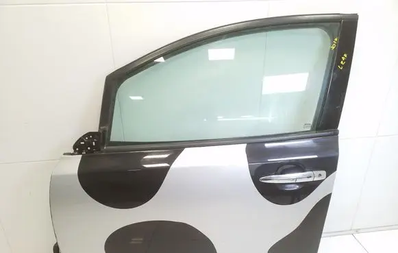 Nissan Leaf II (ZE1) Front door