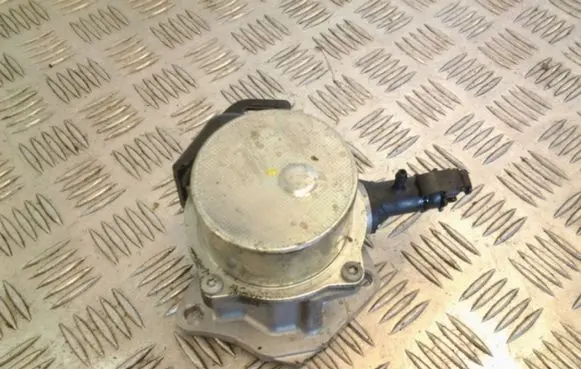 Mercedes-Benz Citan W415 Vacuum pump 146505272R
