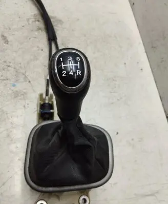 Mitsubishi Space Star Gear shifter/selector MR953941 MR915098 HC1031003