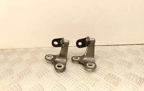 Tesla Model Y Juniper Front door hinge set 162607300C