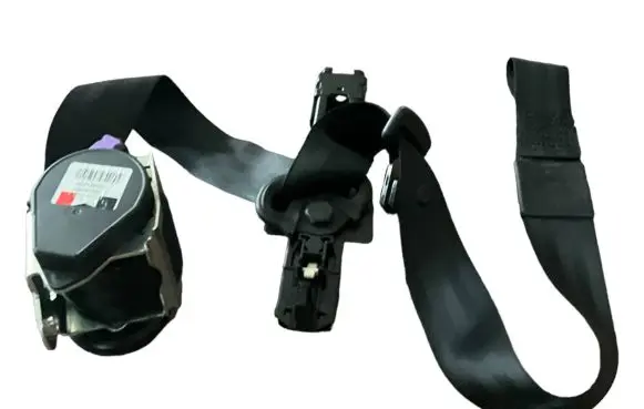 Audi A3 S3 A3 Sportback 8P Front seatbelt 8P3857705B 602134300 004R000