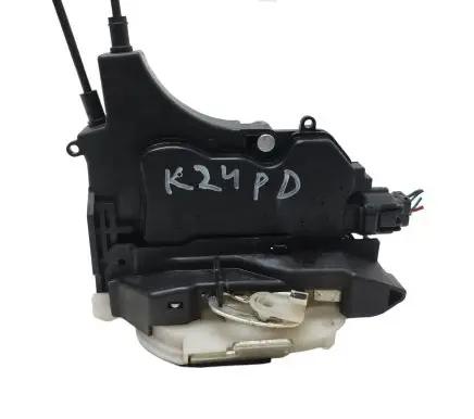 Mitsubishi Outlander Front door lock 07820
