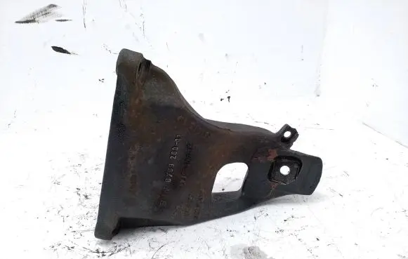 BMW 7 E65 E66 Engine mounting bracket 6769260