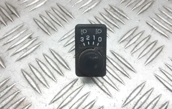 Nissan Primera Headlight level height control switch 37044A