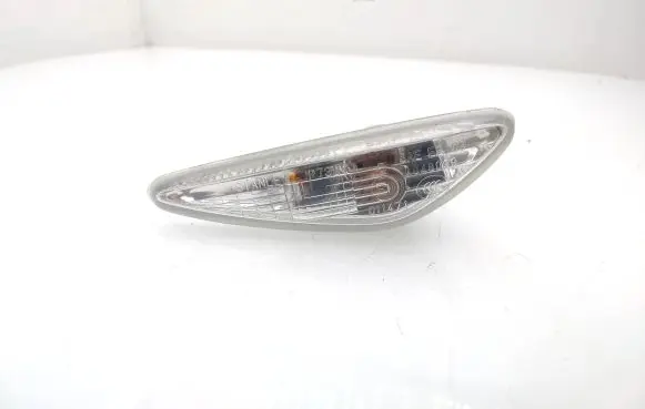Mazda 6 Front fender indicator light