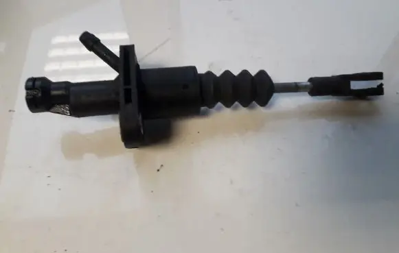 Opel Vectra B Clutch master cylinder 90578481 KG15500TP01