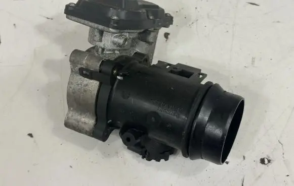 BMW 6 F06 Gran coupe Throttle valve 7810752