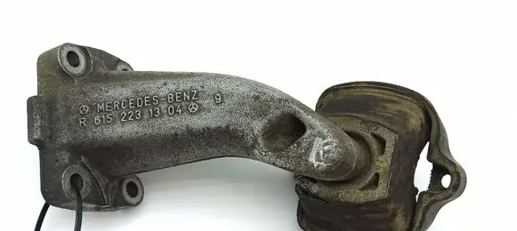 Mercedes-Benz E W123 Engine mounting bracket R6152231304