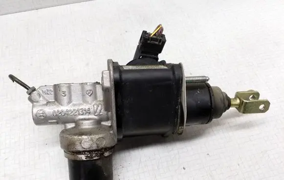 Mercedes-Benz E W211 Master brake cylinder A0004300312 0204024105 0204221045