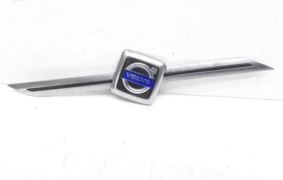 Volvo XC90 Manufacturer badge logo/emblem 08620587