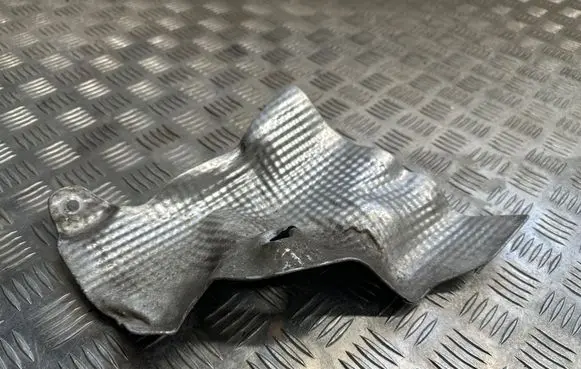 BMW i8 Heat shield in engine bay 8604293 21500510
