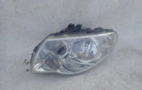 Chrysler Voyager Headlight/headlamp