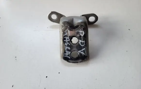 Nissan Qashqai Front door upper hinge