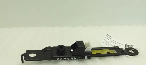 Hyundai Santa Fe Seat belt adjustment rail 060504