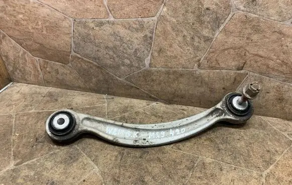 Mercedes-Benz CLS C218 X218 Rear upper control arm/wishbone A20414
