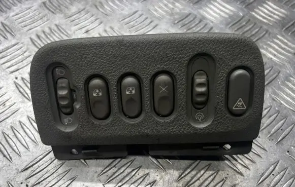 Renault Megane II Electric window control switch 7700432429