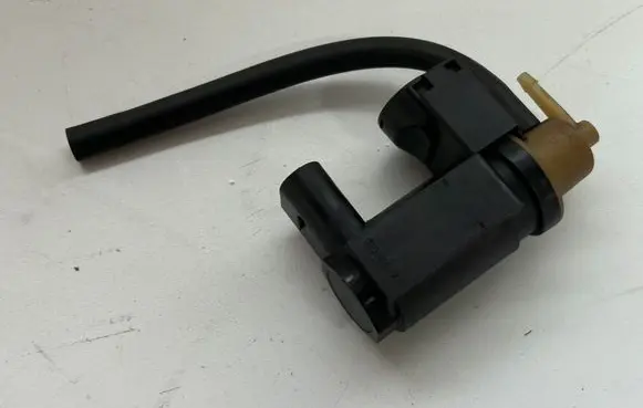 Volvo XC90 Turbo solenoid valve 31339808