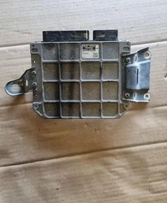 Toyota Yaris Engine control unit/module 896610D311 MB2753004760
