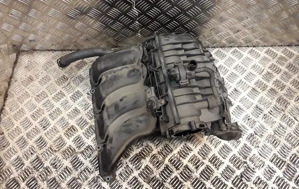 BMW 1 E81 E87 Intake manifold 7556613