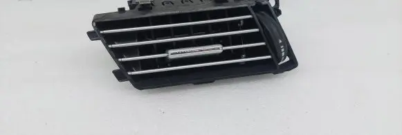 Mercedes-Benz E W212 Dashboard side air vent grill/cover trim A2128300154