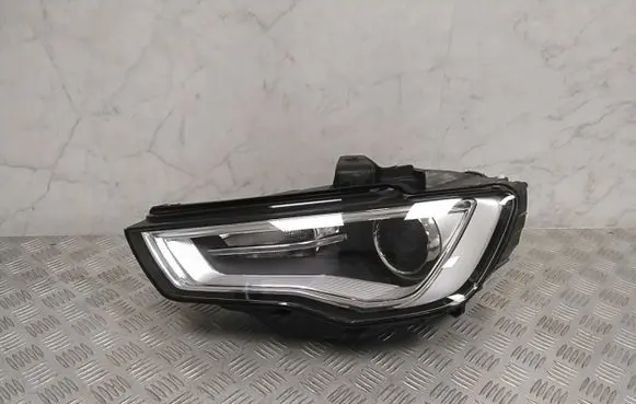 Audi A3 S3 8V Headlight/headlamp 8V0941005