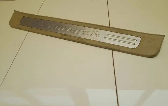 Hyundai Santa Fe Front sill trim cover 858812B000