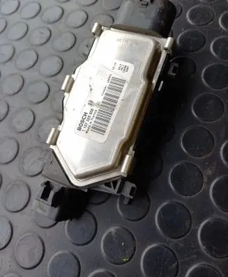 Mercedes-Benz CLA C117 X117 W117 Fan control module 1137328656