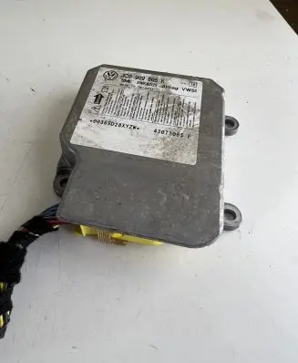 Skoda Fabia Mk2 (5J) Airbag control unit/module 1C0909605K