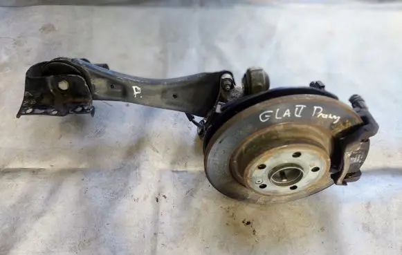 Mercedes-Benz GLA H247 Stub axle 