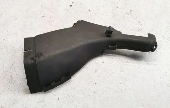 Audi A4 S4 B5 8D Air intake duct part 058129617D