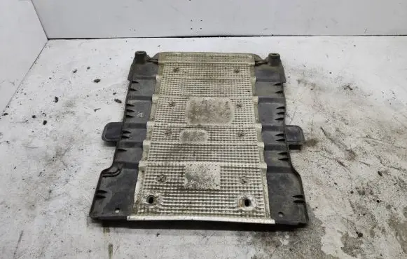 Volkswagen Golf Sportsvan Center/middle under tray cover 5Q0825229C 5Q0825230