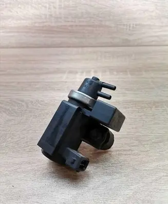BMW X5 E53 Turbo solenoid valve 2247906 72279600