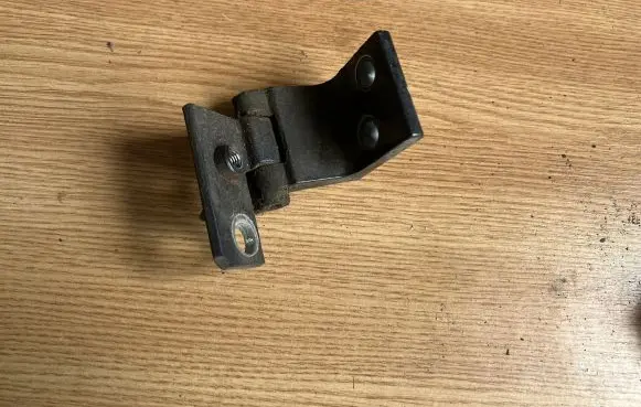 Citroen C8 Front door lower hinge 