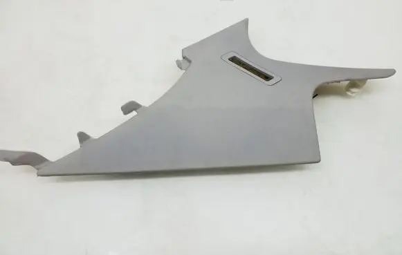 Mercedes-Benz C W204 (D)pillar trim (top) A2046900625