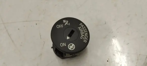 BMW 3 G20 G21 Passenger airbag on/off switch 9483731