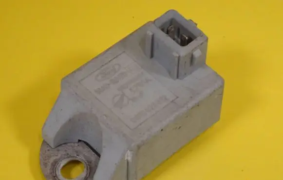 Ford Focus Combustion control unit/module 93AB-12A019-AB 93AB12A019AB