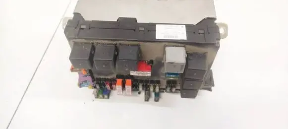 Mercedes-Benz S W221 Fuse box set A2215403050 A2215450801