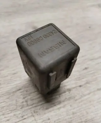 Nissan Almera Tino Other relay 24330