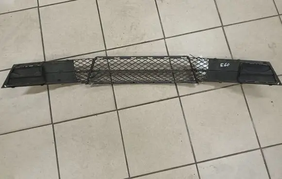 BMW 5 E60 E61 Front bumper lower grill 51117178100 51117178099 511117809705