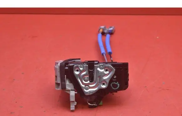 Hyundai Kona I Front door lock 81310J9000