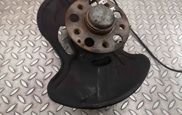 Mercedes-Benz SLK R172 Front wheel hub A20401