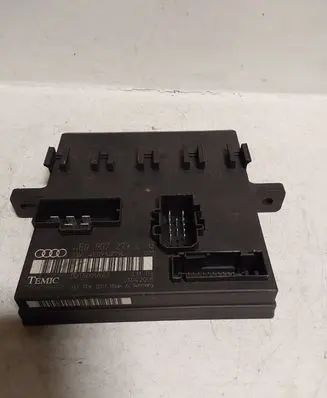 Audi A8 S8 D3 4E Comfort/convenience module 4E0907279L D2T5D01A43