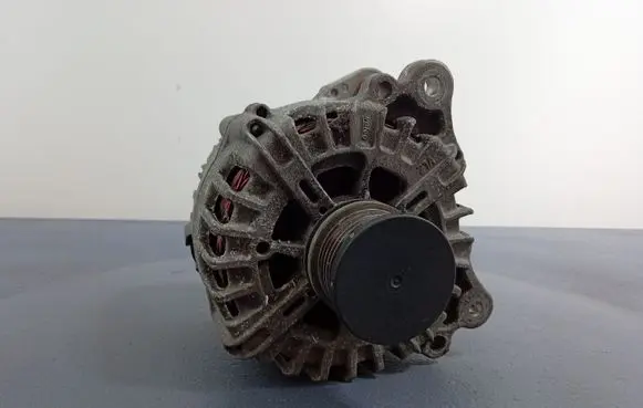 Audi A4 S4 B8 8K Generator/alternator 04L903017A